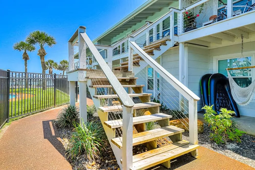 71 Nassau Drive #402 Rockport, TX 78382
