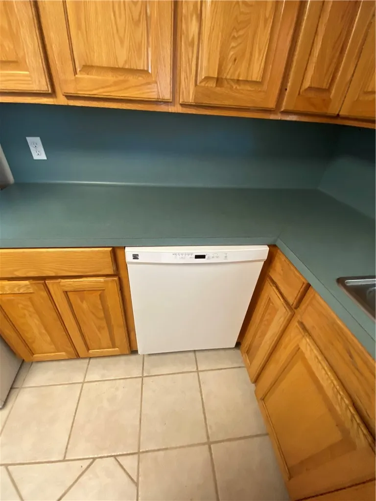5621 Burton Corpus Christi, TX 78411