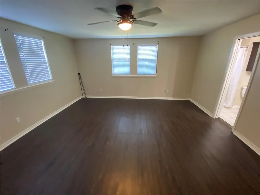 5621 Burton Corpus Christi, TX 78411