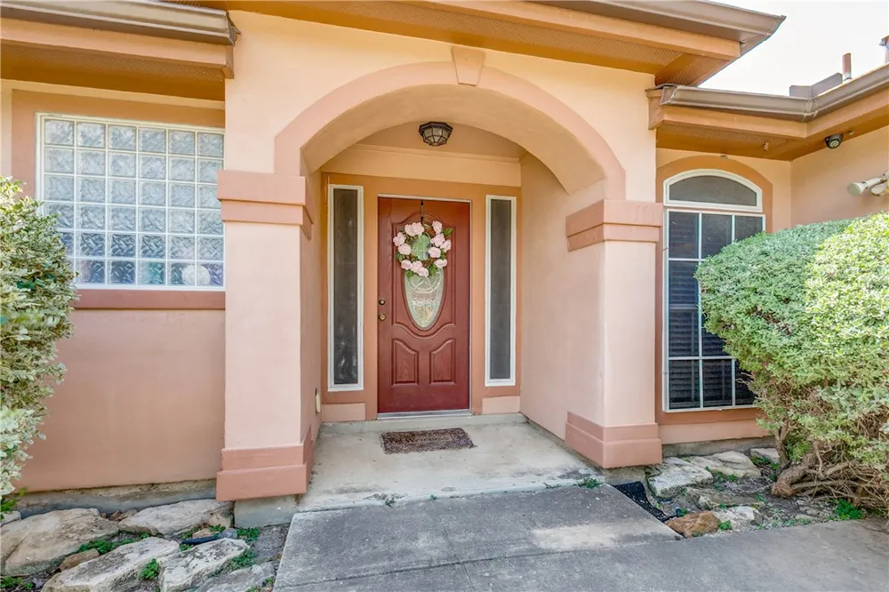 12311 Course View Drive San Antonio, TX 78221