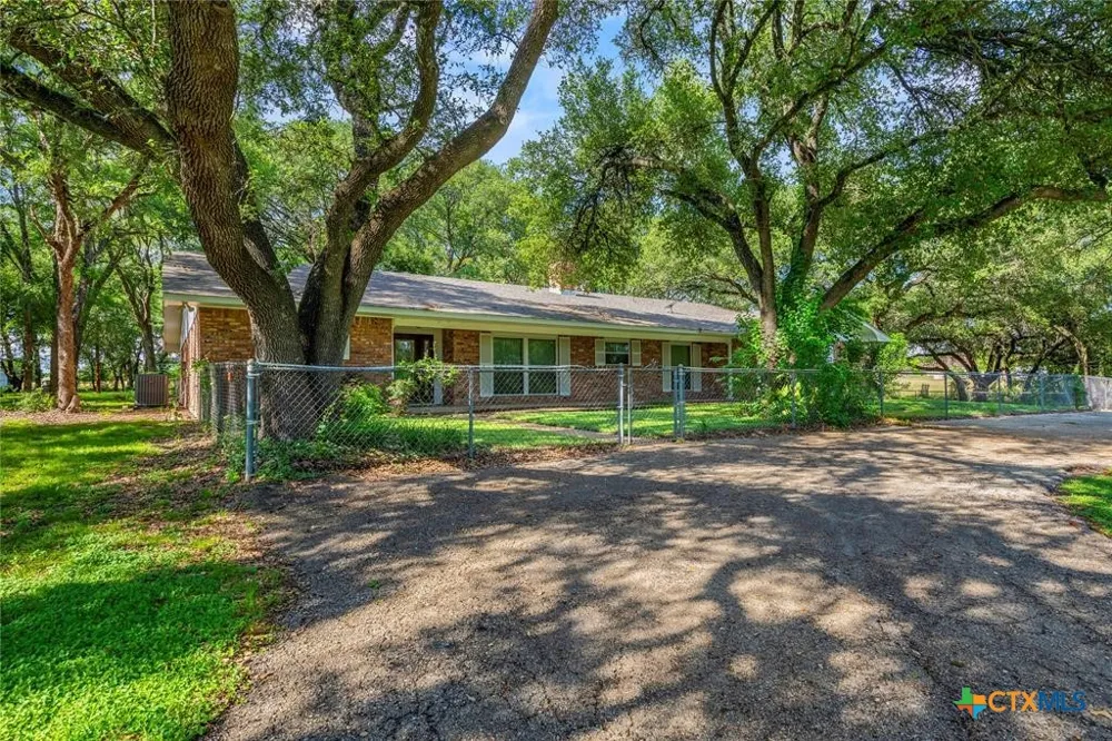 700 Shanklin Road Belton, TX 76513