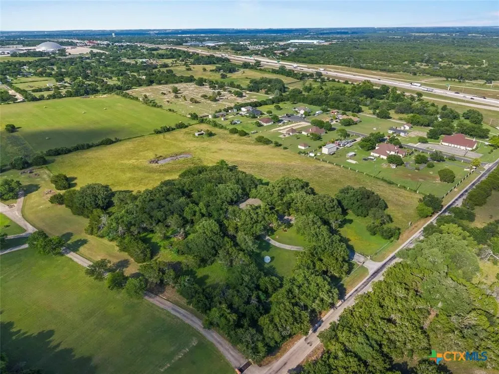 700 Shanklin Road Belton, TX 76513