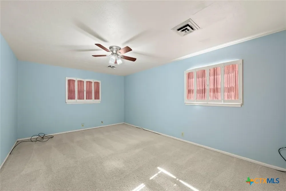700 Shanklin Road Belton, TX 76513
