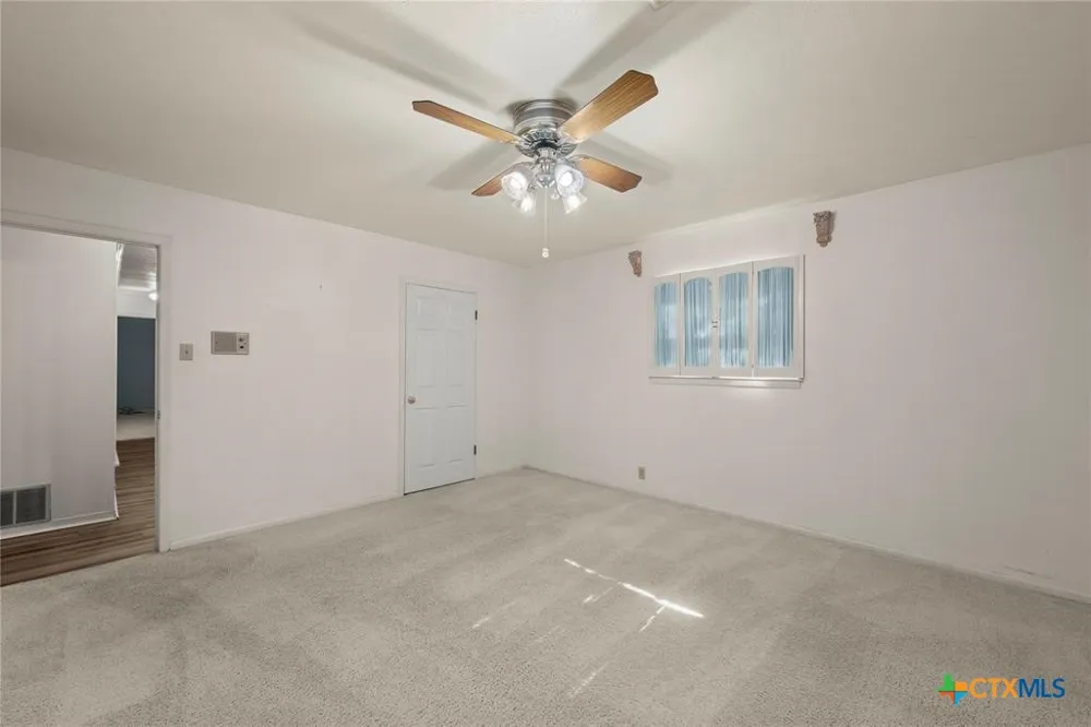 700 Shanklin Road Belton, TX 76513