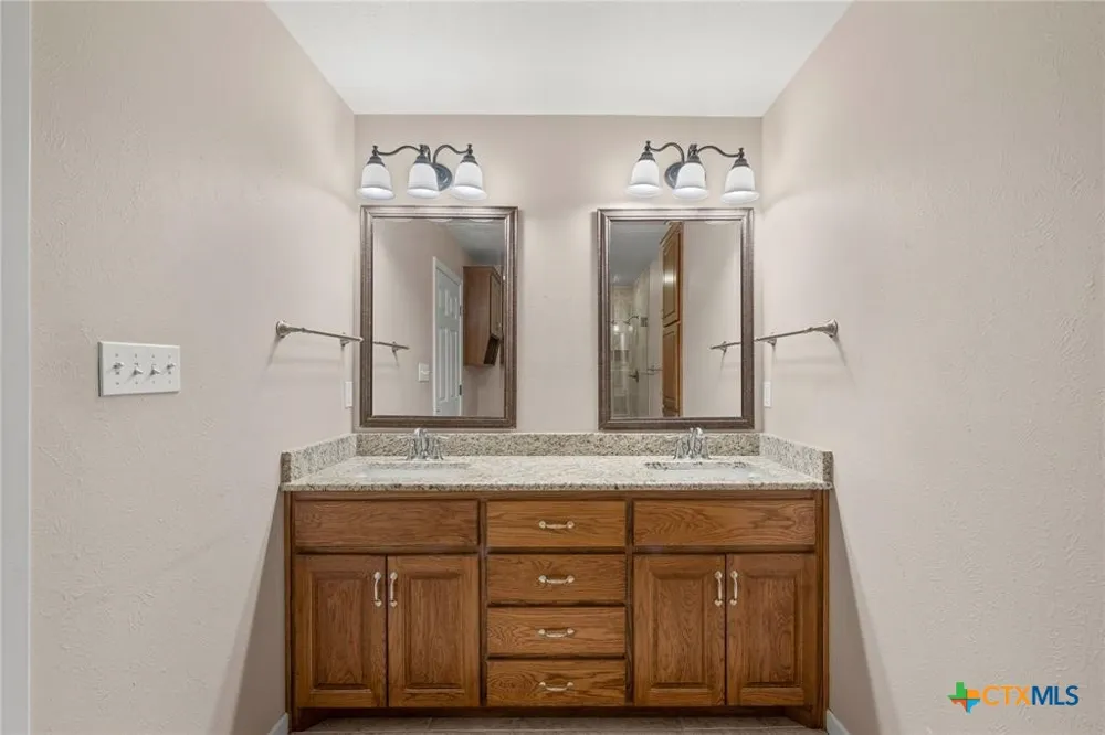 700 Shanklin Road Belton, TX 76513