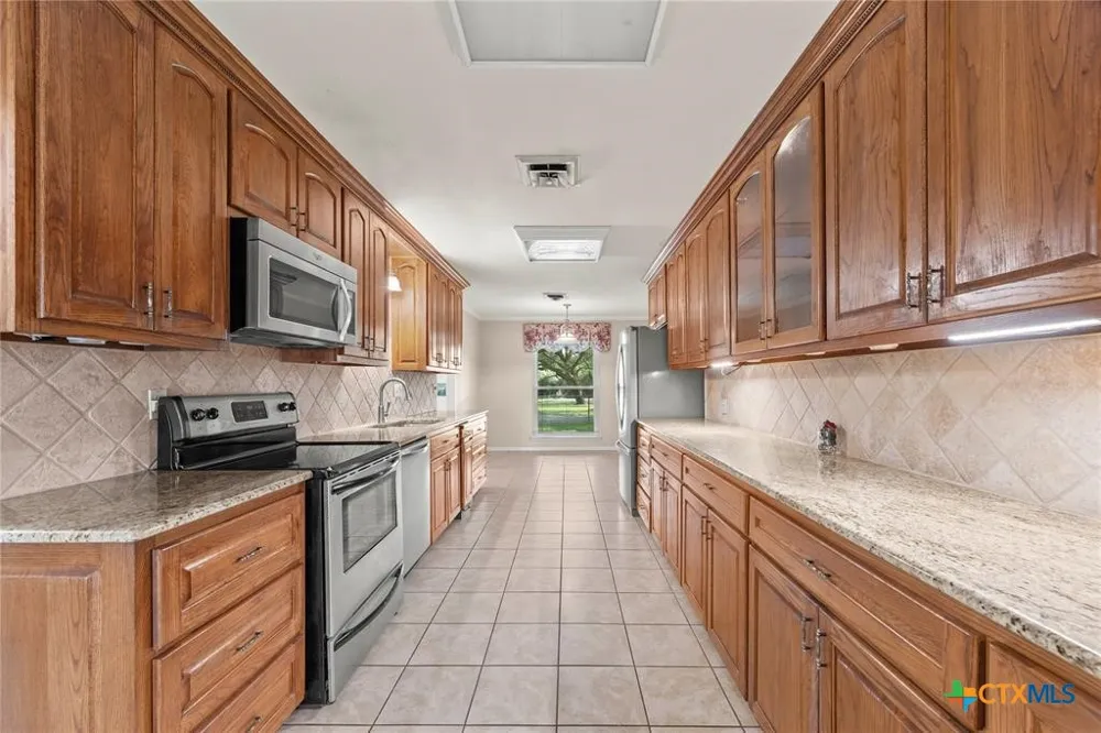 700 Shanklin Road Belton, TX 76513