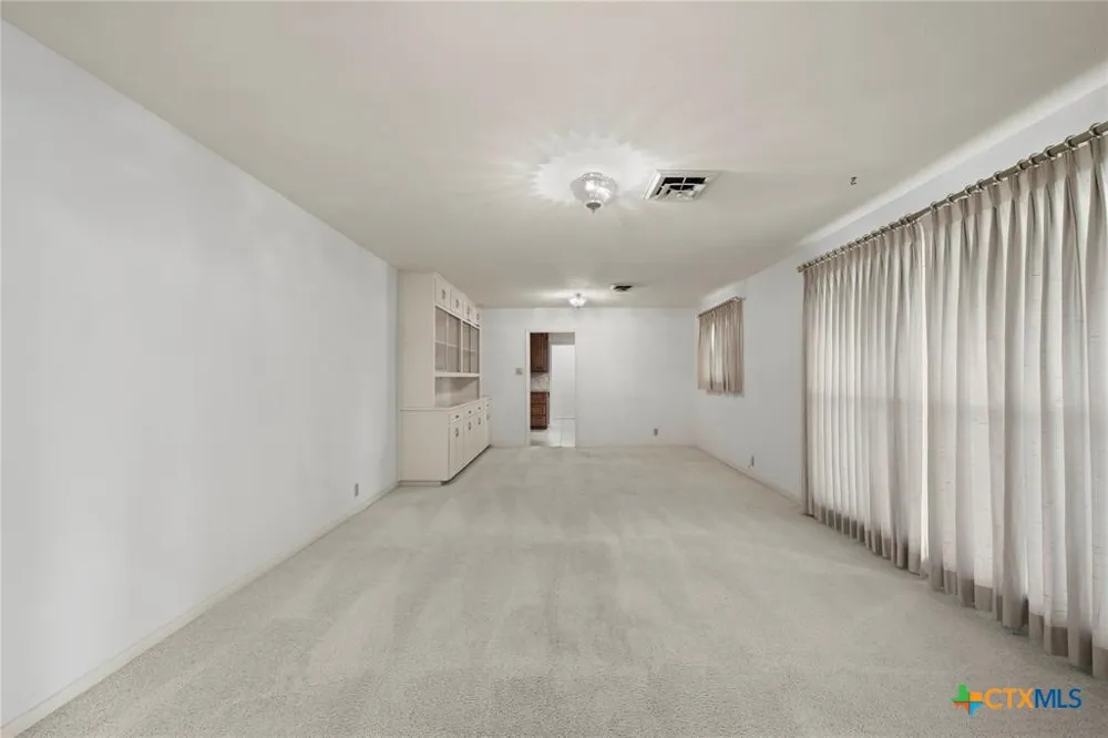 700 Shanklin Road Belton, TX 76513