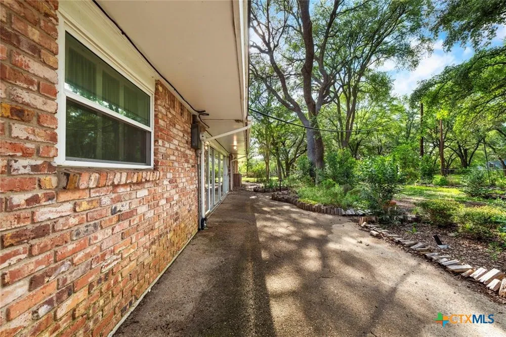 700 Shanklin Road Belton, TX 76513