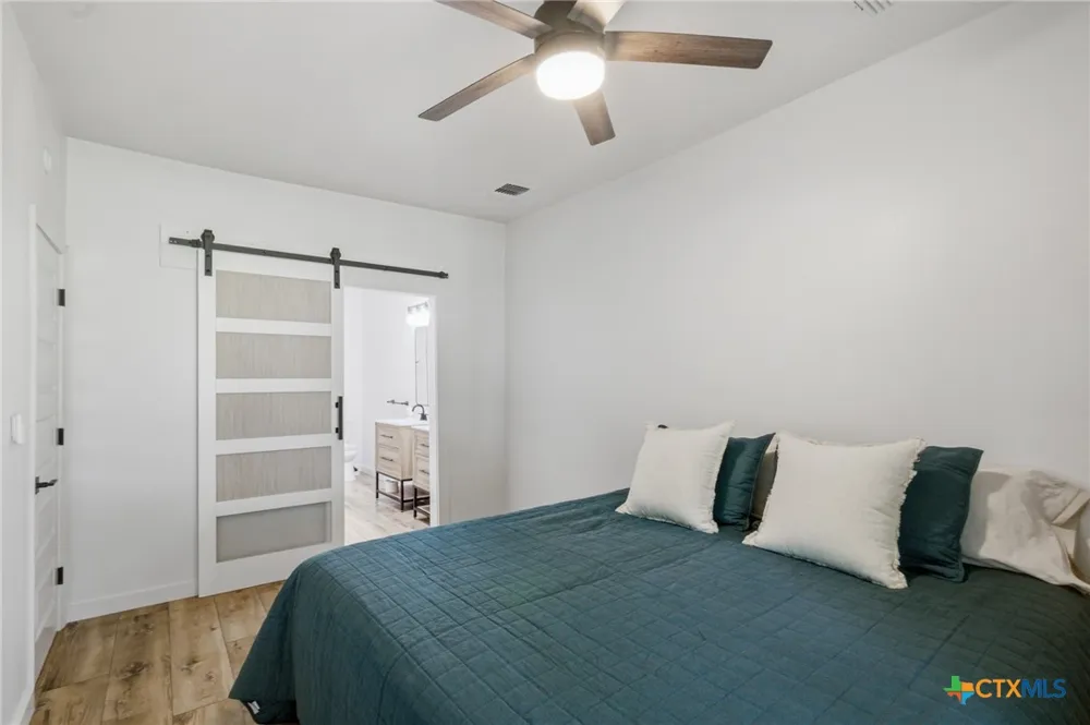 502 W Houston Avenue Seadrift, TX 77983