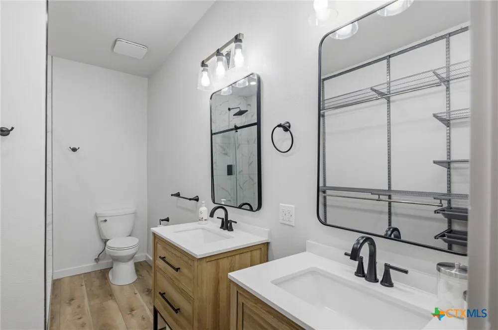 502 W Houston Avenue Seadrift, TX 77983