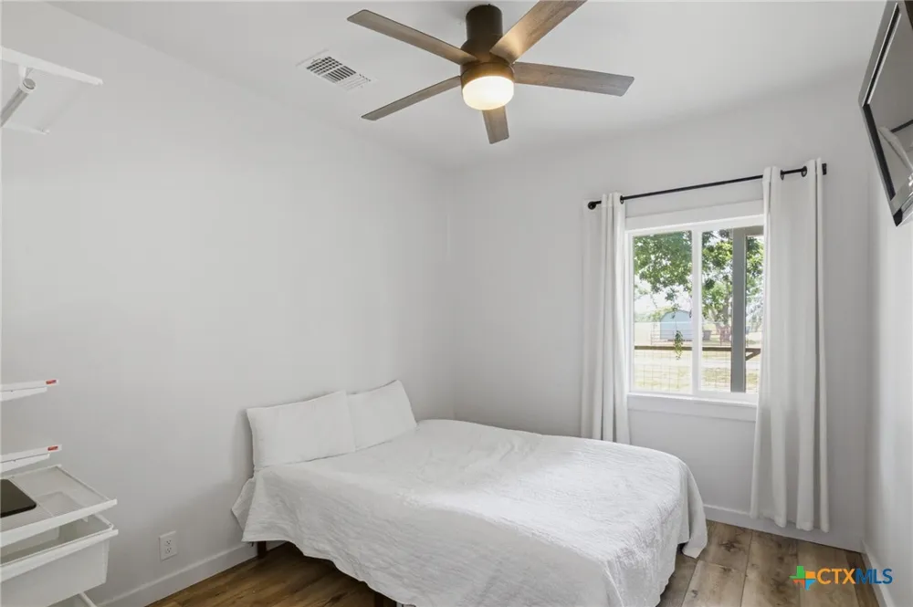 502 W Houston Avenue Seadrift, TX 77983