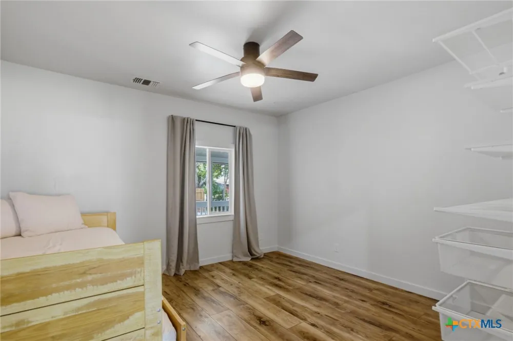 502 W Houston Avenue Seadrift, TX 77983