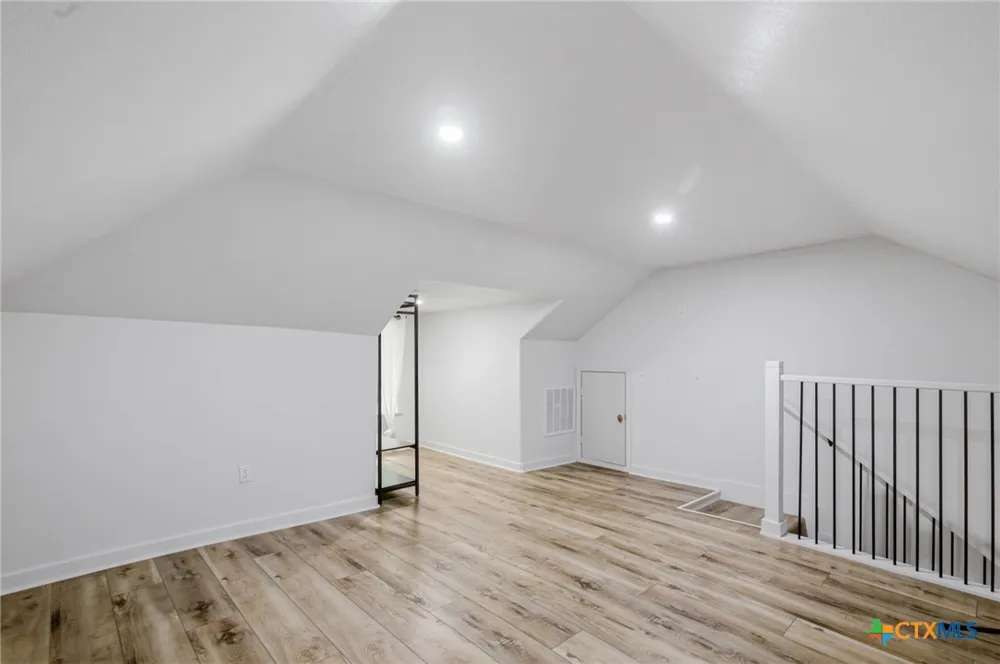 502 W Houston Avenue Seadrift, TX 77983