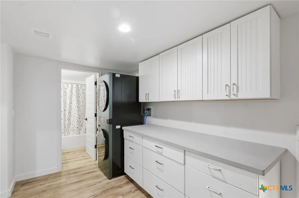 502 W Houston Avenue Seadrift, TX 77983