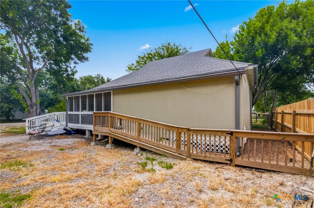 502 W Houston Avenue Seadrift, TX 77983