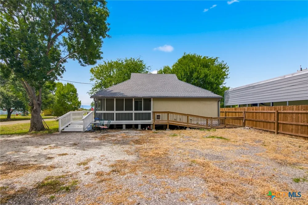 502 W Houston Avenue Seadrift, TX 77983