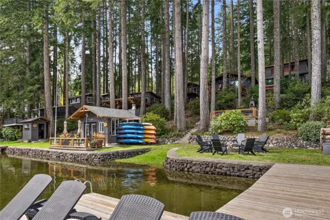 5540 & 5550 E Mason Lake Drive W