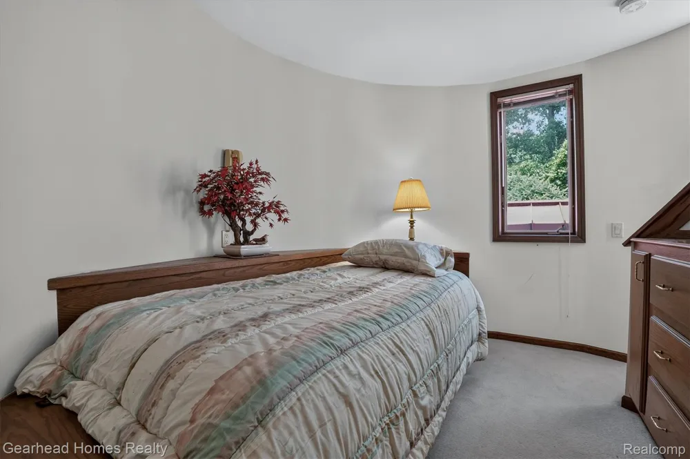 3486 W Drahner Road Oxford Charter Township, MI 48371