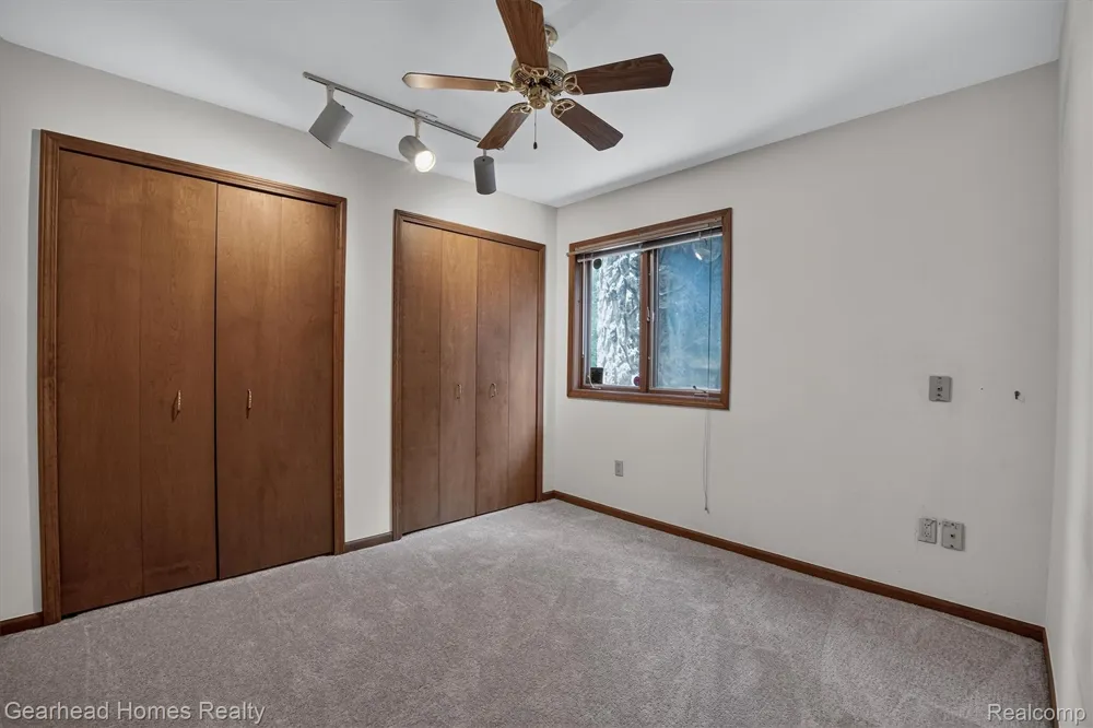 3486 W Drahner Road Oxford Charter Township, MI 48371