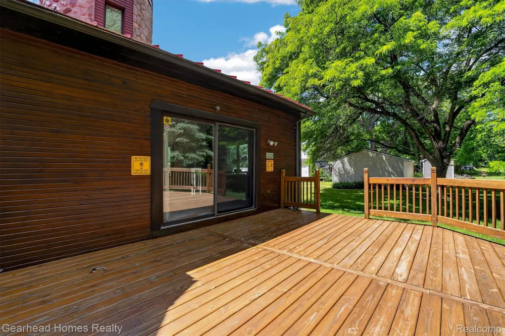 3486 W Drahner Road Oxford Charter Township, MI 48371