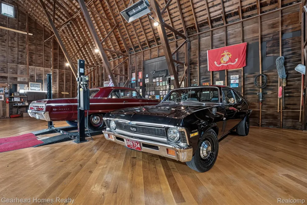 3486 W Drahner Road Oxford Charter Township, MI 48371