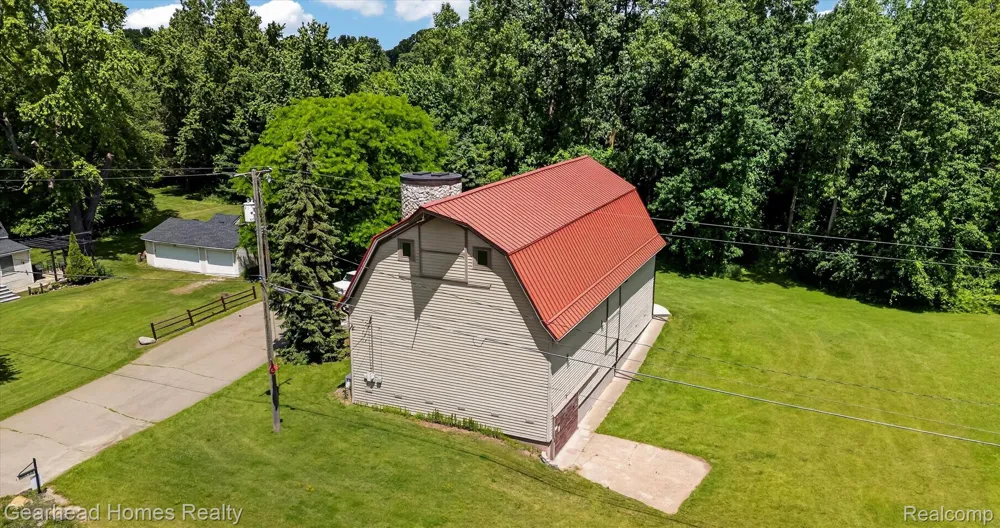 3486 W Drahner Road Oxford Charter Township, MI 48371
