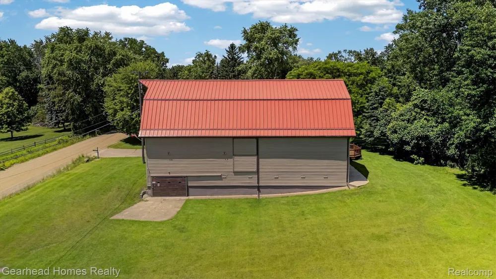 3486 W Drahner Road Oxford Charter Township, MI 48371