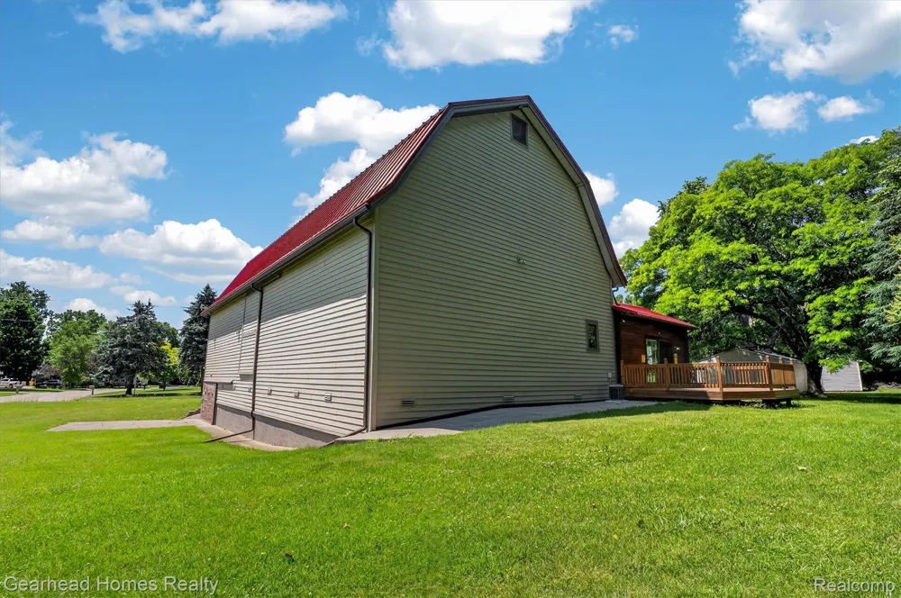 3486 W Drahner Road Oxford Charter Township, MI 48371