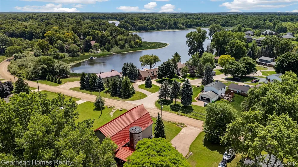 3486 W Drahner Road Oxford Charter Township, MI 48371