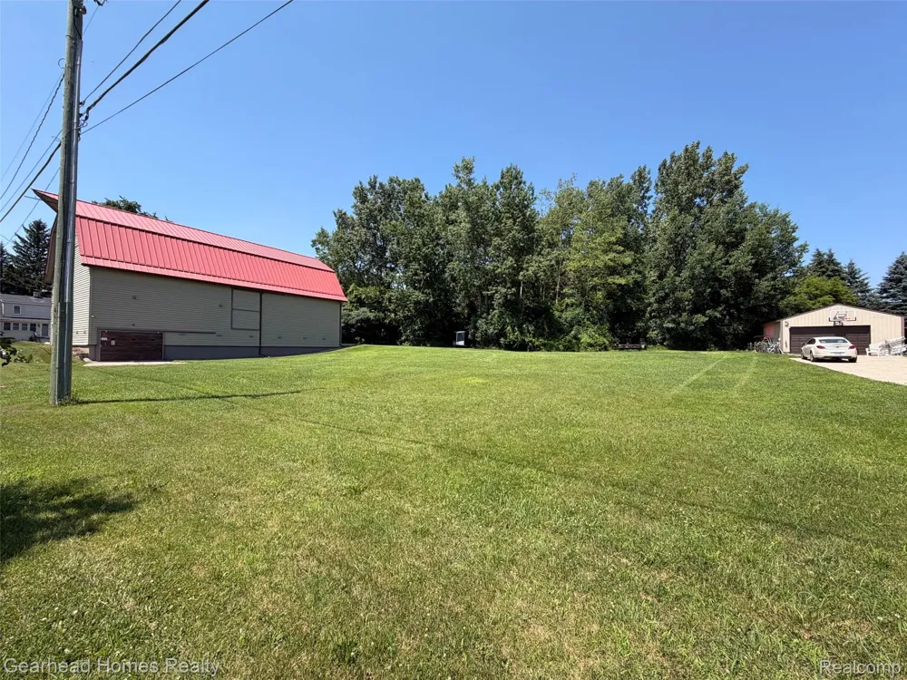 W Drahner Road Oxford Charter Township, MI 48371