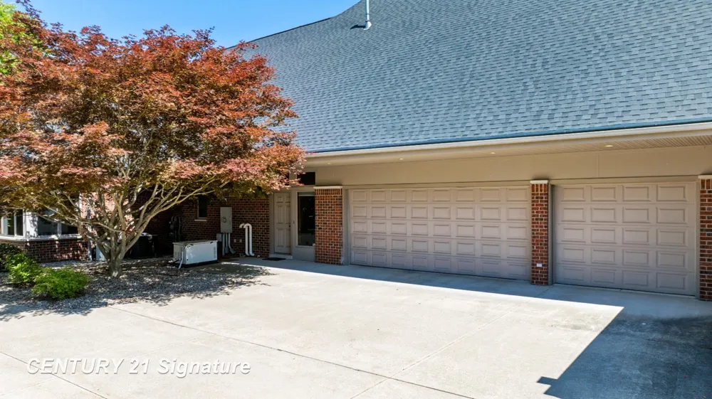 5590 Pine Gate Drive Saginaw Charter Township, MI 48603