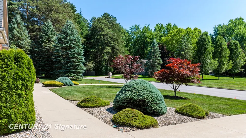 5590 Pine Gate Drive Saginaw Charter Township, MI 48603