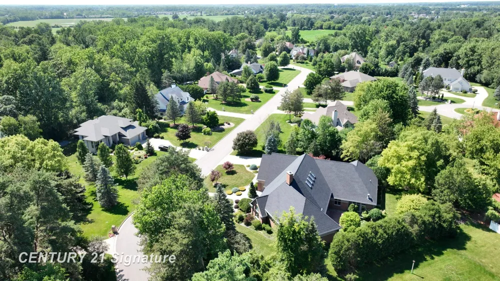 5590 Pine Gate Drive Saginaw Charter Township, MI 48603