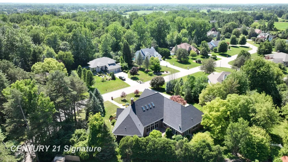 5590 Pine Gate Drive Saginaw Charter Township, MI 48603