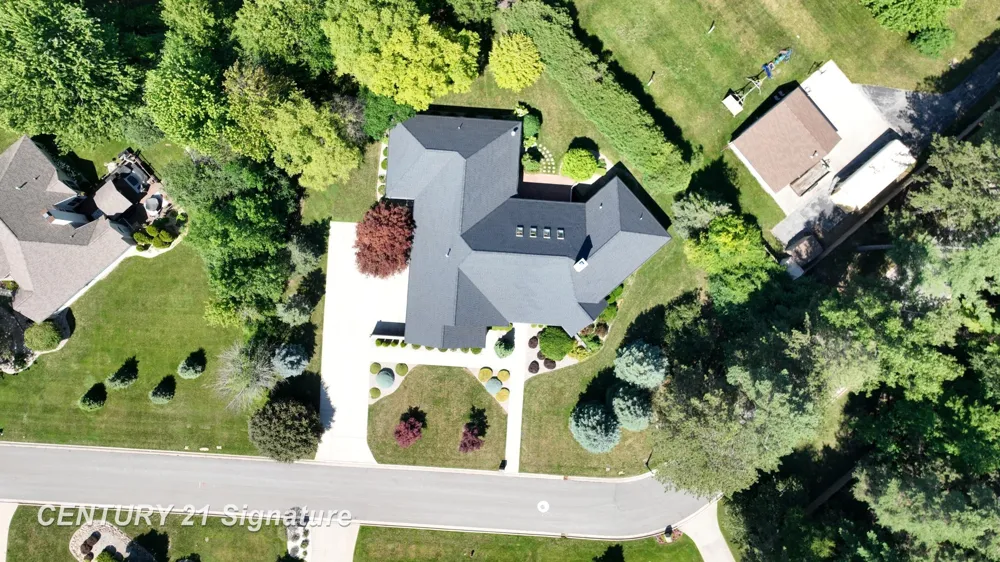 5590 Pine Gate Drive Saginaw Charter Township, MI 48603