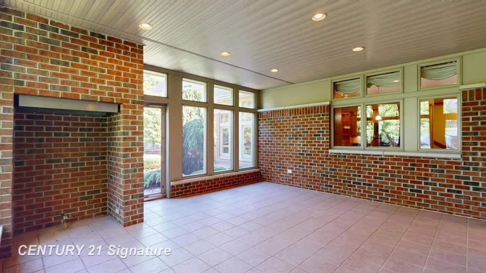 5590 Pine Gate Drive Saginaw Charter Township, MI 48603