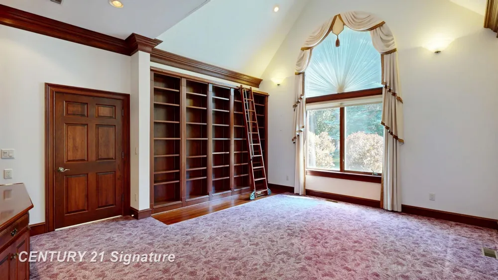 5590 Pine Gate Drive Saginaw Charter Township, MI 48603