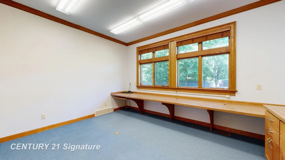 5590 Pine Gate Drive Saginaw Charter Township, MI 48603