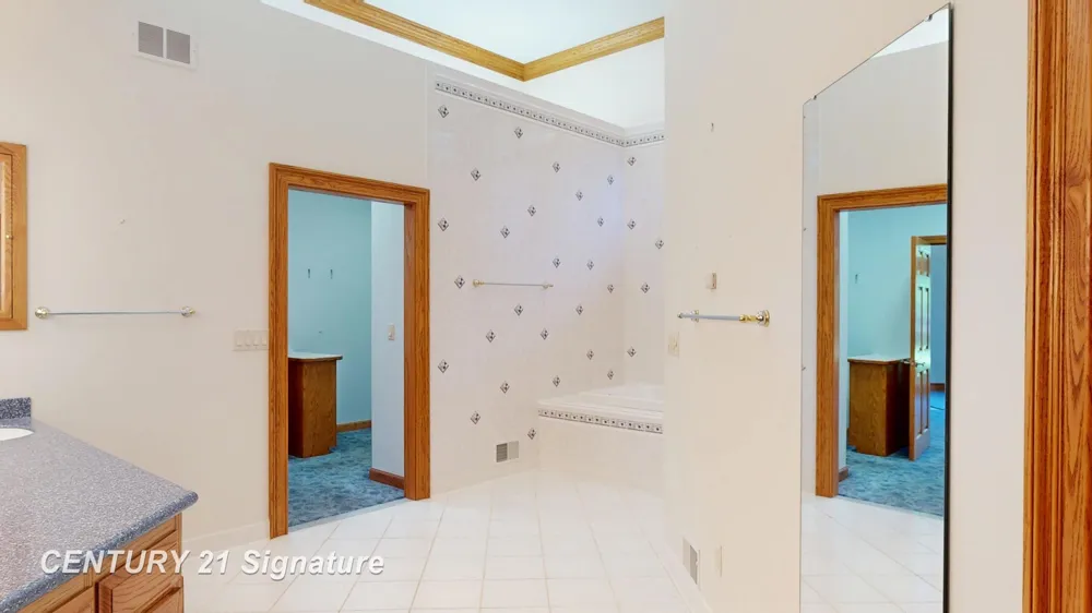 5590 Pine Gate Drive Saginaw Charter Township, MI 48603