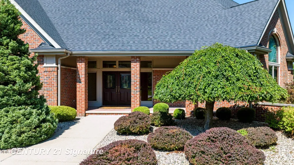 5590 Pine Gate Drive Saginaw Charter Township, MI 48603