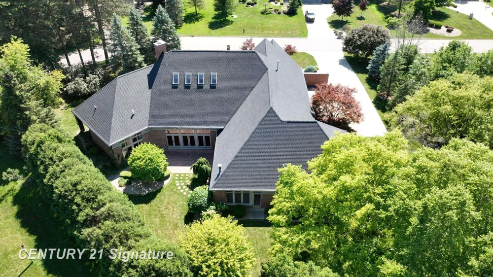 5590 Pine Gate Drive Saginaw Charter Township, MI 48603
