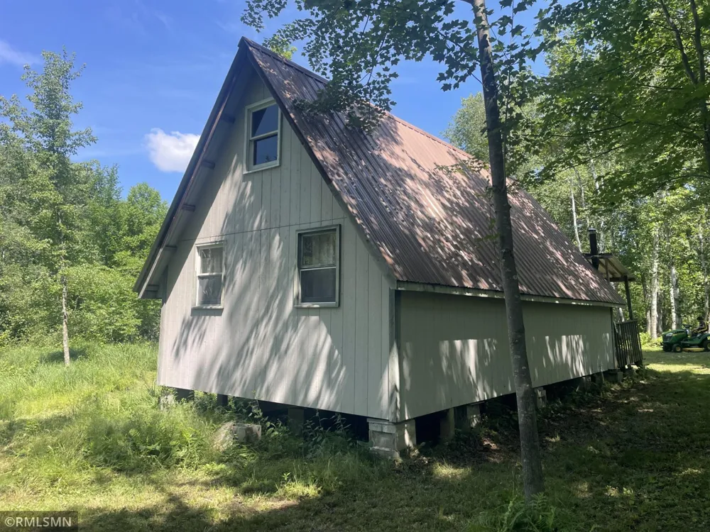 38539 Clover Circle Hinckley, MN 55037