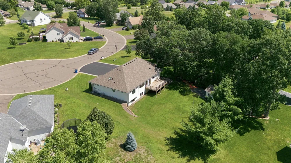 38249 Everton Avenue North Branch, MN 55056