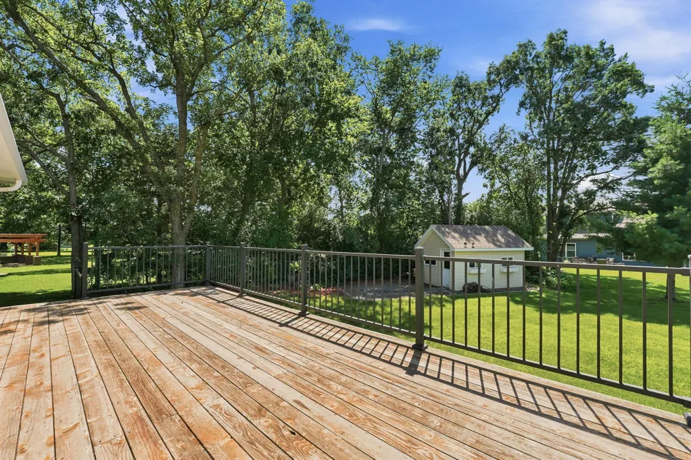 38249 Everton Avenue North Branch, MN 55056
