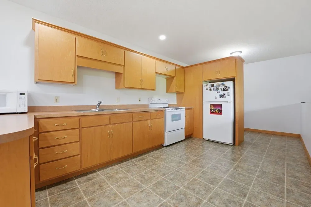 38249 Everton Avenue North Branch, MN 55056