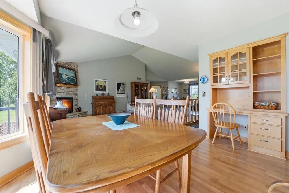 38249 Everton Avenue North Branch, MN 55056