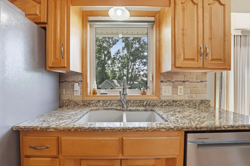 38249 Everton Avenue North Branch, MN 55056