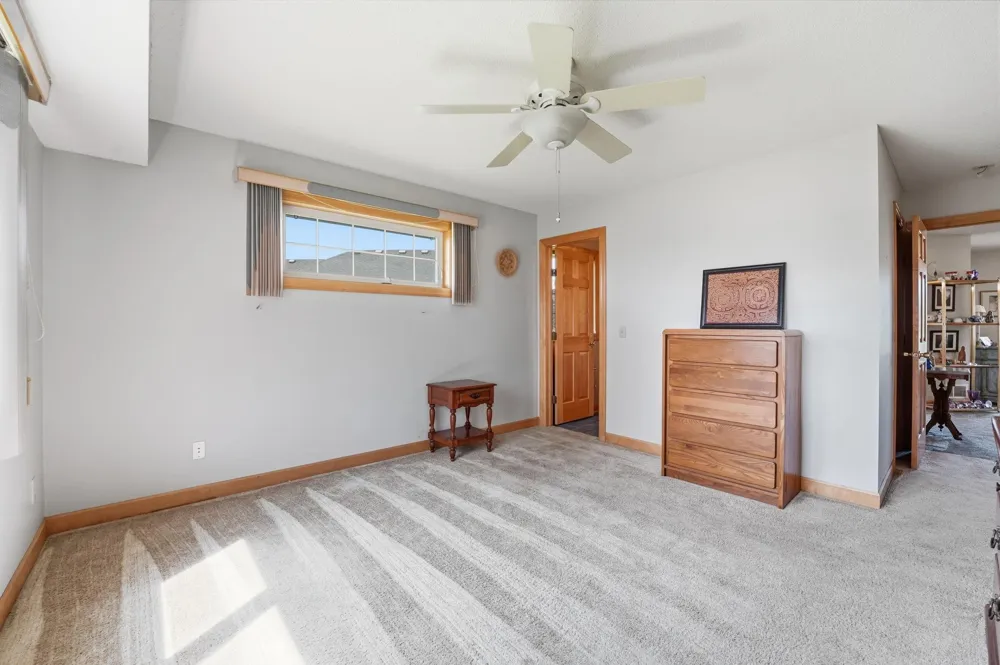 38249 Everton Avenue North Branch, MN 55056