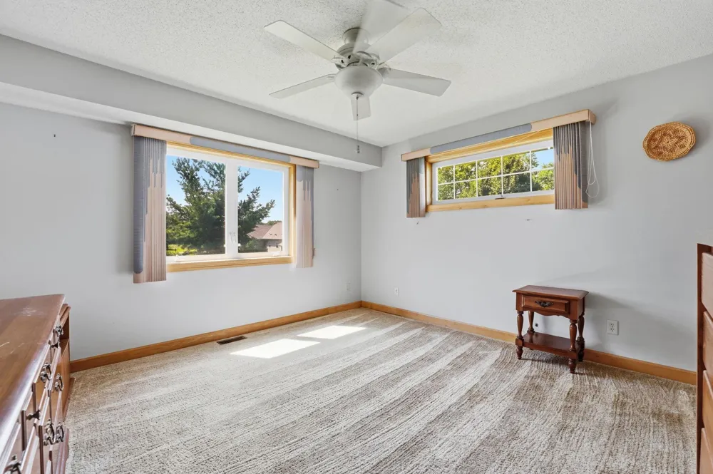 38249 Everton Avenue North Branch, MN 55056