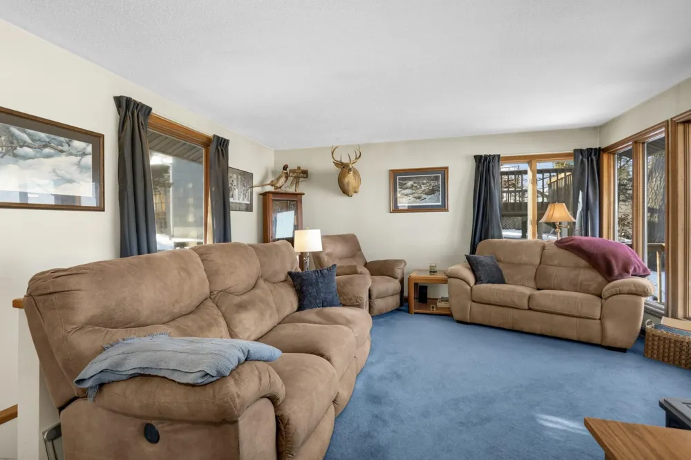 6240 Red Oak Road Mound, MN 55364